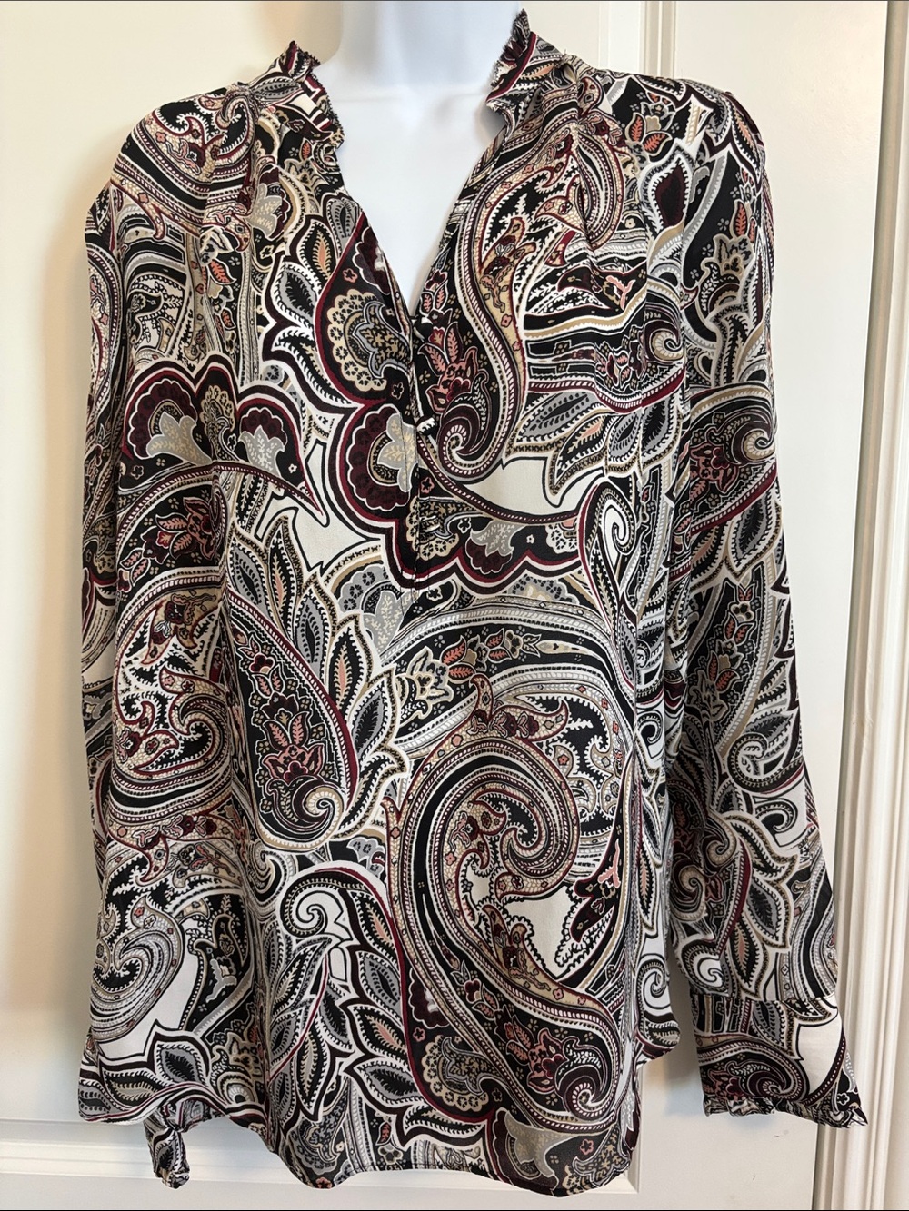 White House Black Market Paisley Blouse 100% Silk in White, Black & Burgundy